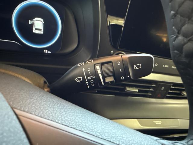 Hyundai / i20 / Rot / / / WP KLIMAAUTOMATIK NAVI RFK TEMPOMAT
