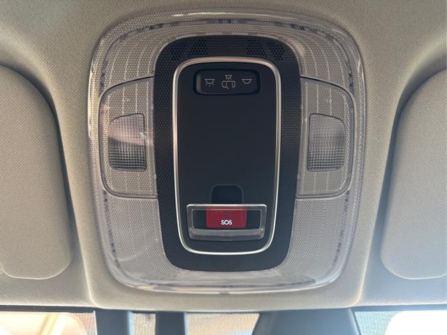Hyundai / i20 / Rot / / / WP KLIMAAUTOMATIK NAVI RFK TEMPOMAT