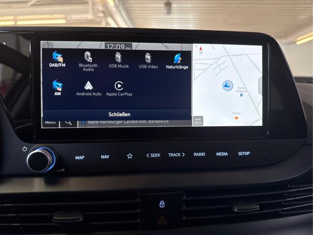 Hyundai / BAYON / Schwarz / / / NAVI SHZ RFK PDC KLIMAAUTOMATIK Licht/Regensensor
