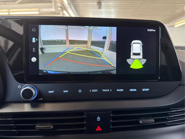 Hyundai / BAYON / Schwarz / / / NAVI SHZ RFK PDC KLIMAAUTOMATIK Licht/Regensensor
