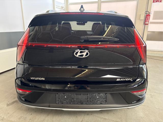 Hyundai / BAYON / Schwarz / / / NAVI SHZ RFK PDC KLIMAAUTOMATIK Licht/Regensensor