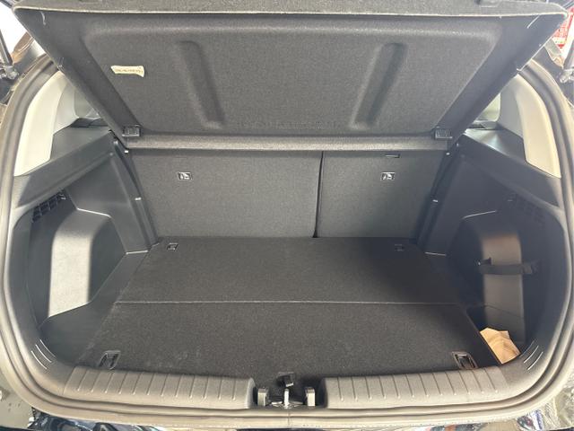 Hyundai / BAYON / Schwarz / / / NAVI SHZ RFK PDC KLIMAAUTOMATIK Licht/Regensensor