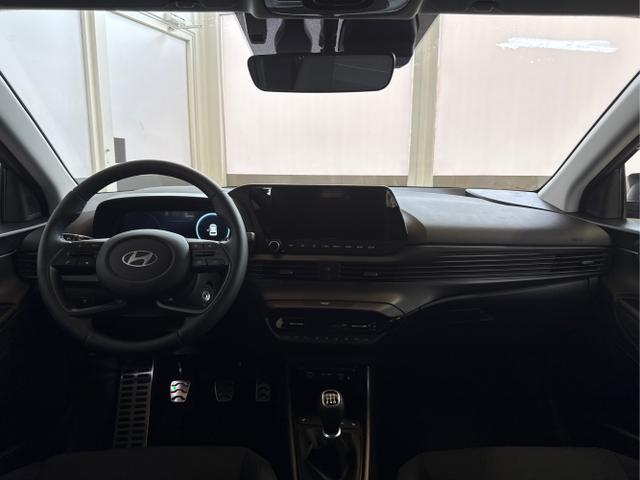 Hyundai / BAYON / Schwarz / / / NAVI SHZ RFK PDC KLIMAAUTOMATIK Licht/Regensensor