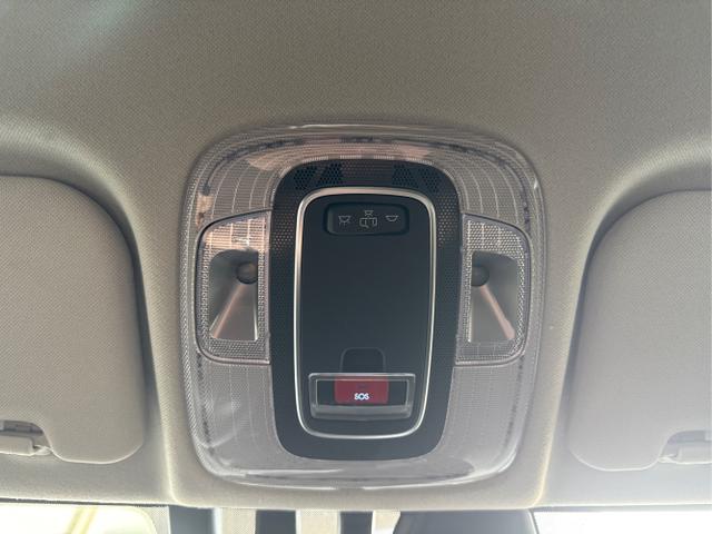 Hyundai / BAYON / Schwarz / / / NAVI SHZ RFK PDC KLIMAAUTOMATIK Licht/Regensensor