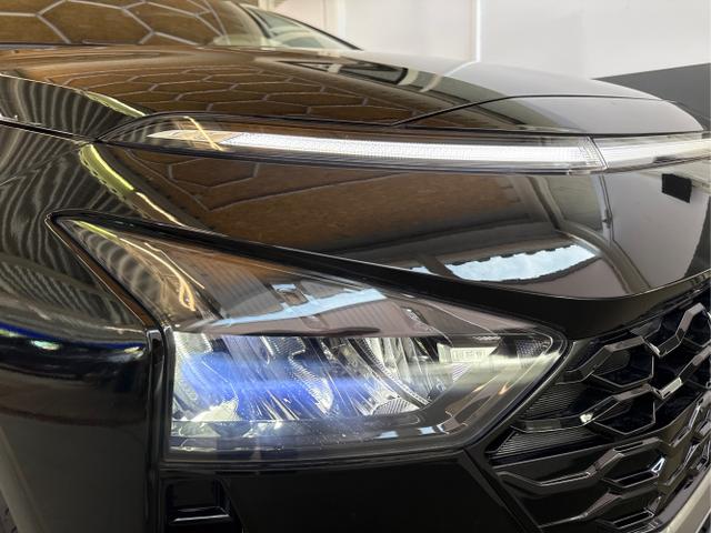 Hyundai / BAYON / Schwarz / / / NAVI SHZ RFK PDC KLIMAAUTOMATIK Licht/Regensensor