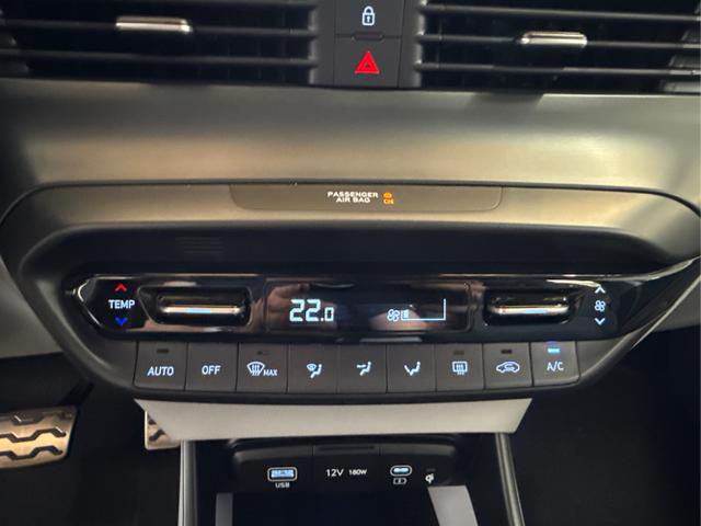 Hyundai / BAYON / Blau / / / DCT ACC SmartSense PLUS NAVI SHZ RFK PDC KLIMAAUTOMATIK