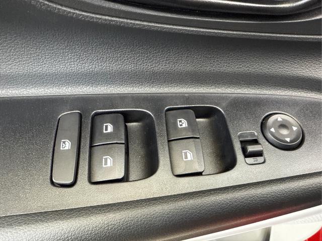 Hyundai / i20 / Rot / / / DCT WP KLIMAAUTOMATIK NAVI RFK TEMPOMAT