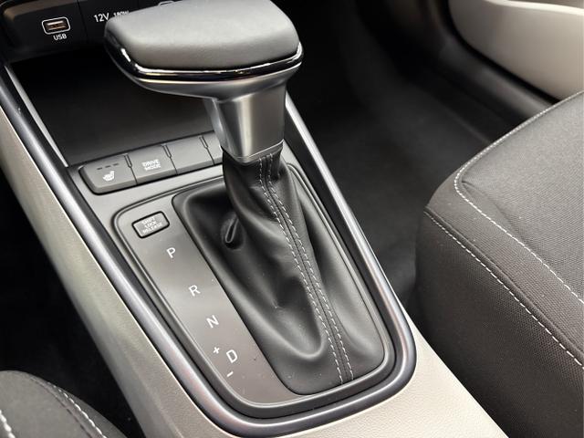 Hyundai / i20 / Rot / / / DCT WP KLIMAAUTOMATIK NAVI RFK TEMPOMAT