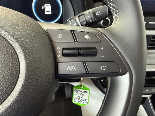 Hyundai / i20 / Rot / / / DCT WP KLIMAAUTOMATIK NAVI RFK TEMPOMAT