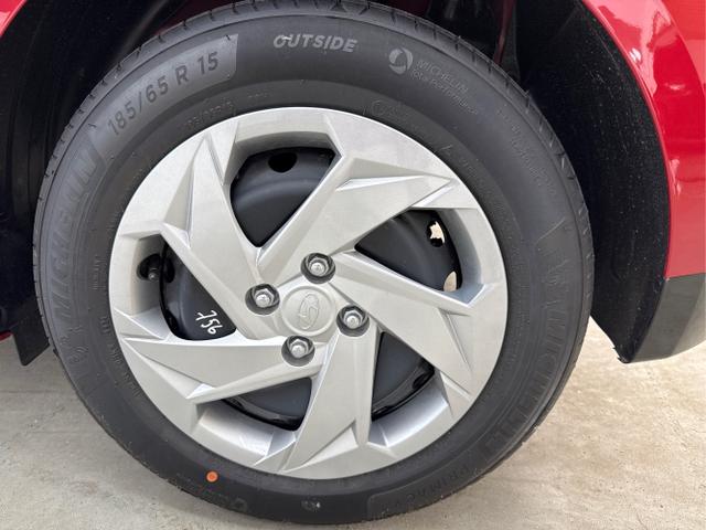 Hyundai / i20 / Rot / / / DCT WP KLIMAAUTOMATIK NAVI RFK TEMPOMAT