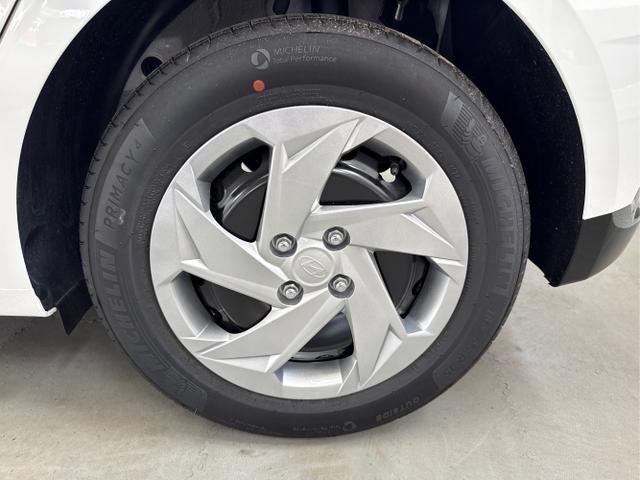 Hyundai / i20 / Weiß / / / DCT WP KLIMAAUTOMATIK NAVI RFK TEMPOMAT