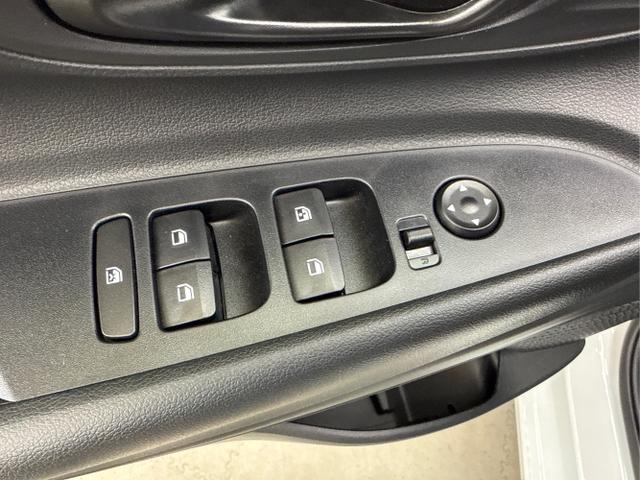 Hyundai / i20 / Weiß / / / DCT WP KLIMAAUTOMATIK NAVI RFK TEMPOMAT