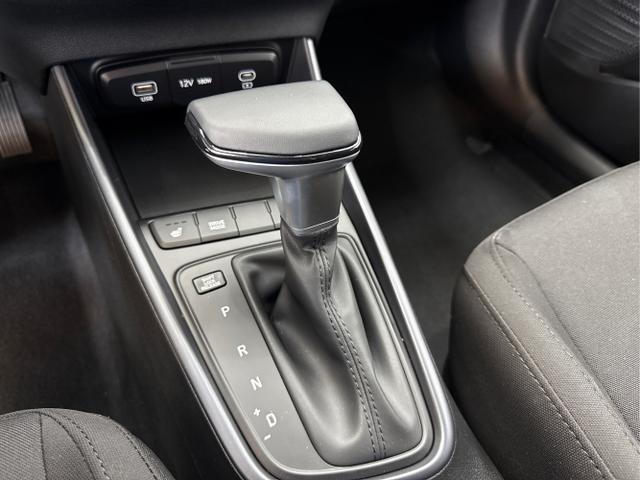 Hyundai / i20 / Weiß / / / DCT WP KLIMAAUTOMATIK NAVI RFK TEMPOMAT