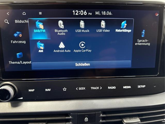 Hyundai / i20 / Weiß / / / DCT WP KLIMAAUTOMATIK NAVI RFK TEMPOMAT