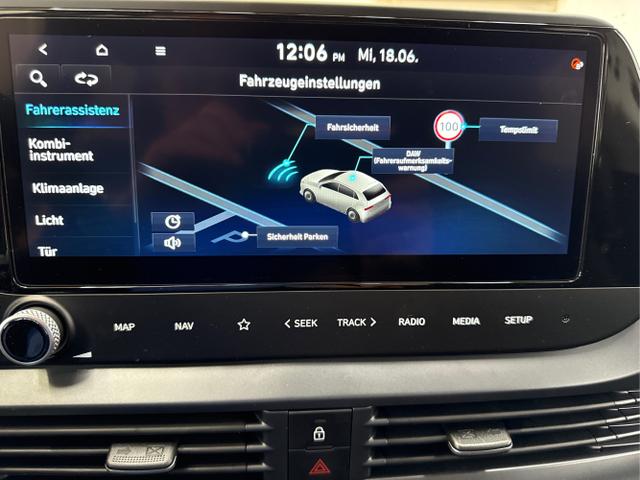 Hyundai / i20 / Weiß / / / DCT WP KLIMAAUTOMATIK NAVI RFK TEMPOMAT