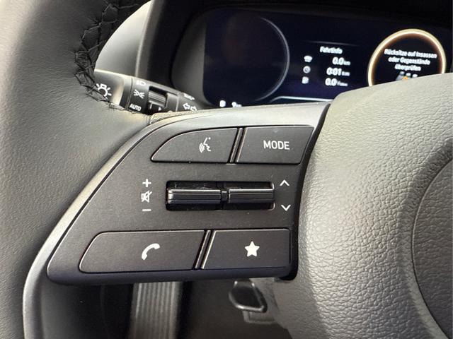 Hyundai / i20 / Weiß / / / DCT WP KLIMAAUTOMATIK NAVI RFK TEMPOMAT