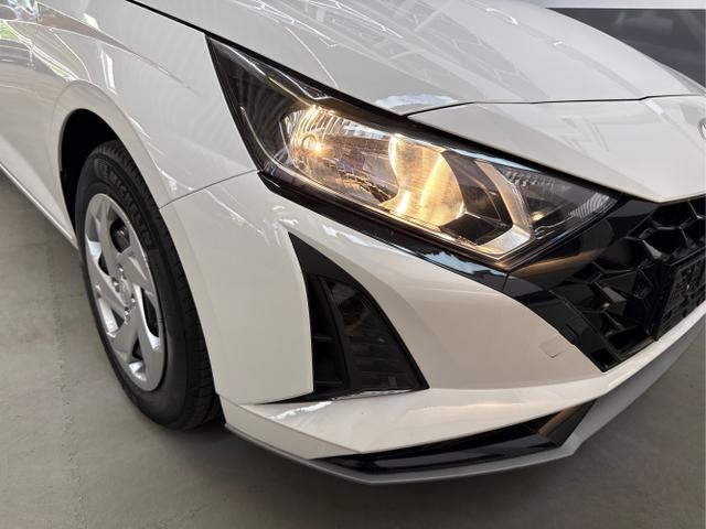 Hyundai / i20 / Weiß / / / DCT WP KLIMAAUTOMATIK NAVI RFK TEMPOMAT