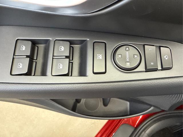 Hyundai / i30 / Rot / / / EDITION NAVI SHZ KLIMAAUTOMATIK RFK LED PDC v+h
