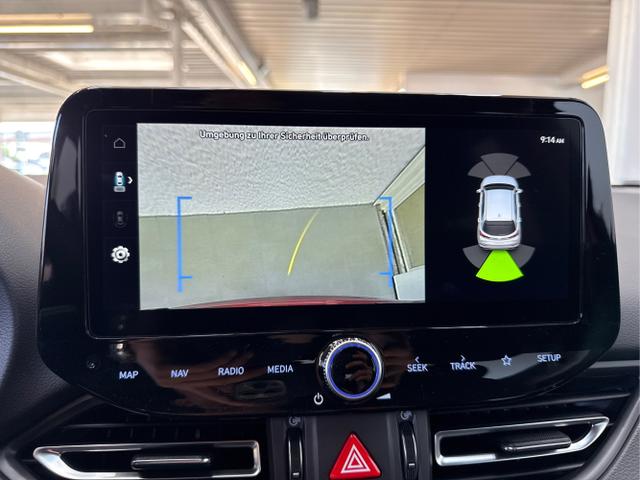 Hyundai / i30 / Rot / / / EDITION NAVI SHZ KLIMAAUTOMATIK RFK LED PDC v+h