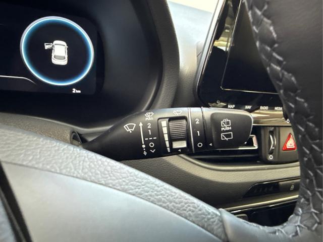 Hyundai / i30 / Rot / / / EDITION NAVI SHZ KLIMAAUTOMATIK RFK LED PDC v+h