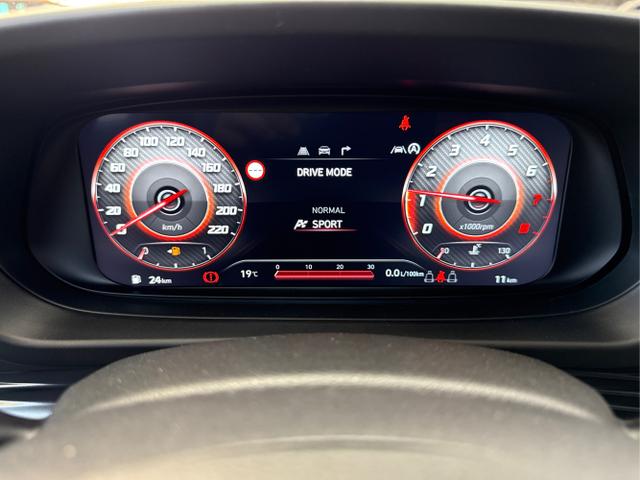 Hyundai / i20 / Rot / / / NAVI SHZ LED ALU RFK SHZ KLIMAAUTOMATIK 