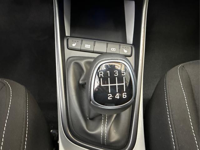 Hyundai / i20 / Rot / / / NAVI SHZ LED ALU RFK SHZ KLIMAAUTOMATIK 