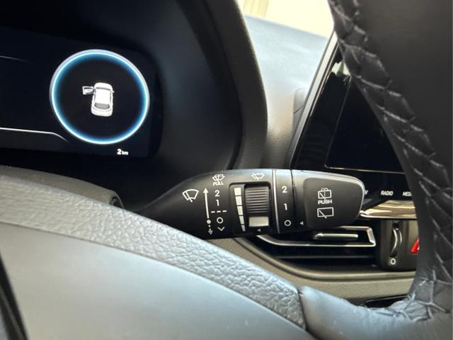 Hyundai / i30 / Grün / / / EDITION NAVI SHZ KLIMAAUTOMATIK RFK LED PDC v+h