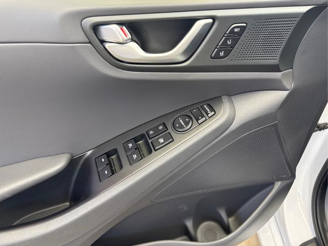Hyundai / IONIQ / / / / 