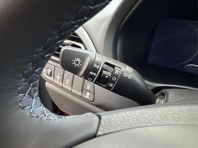 Hyundai i30 Kombi STYLE EDITION NAVI SHZ KLIMAAUTOMATIK RFK LED PDC v+h 
