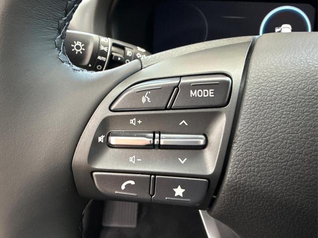 Hyundai i30 Kombi STYLE EDITION NAVI SHZ KLIMAAUTOMATIK RFK LED PDC v+h 