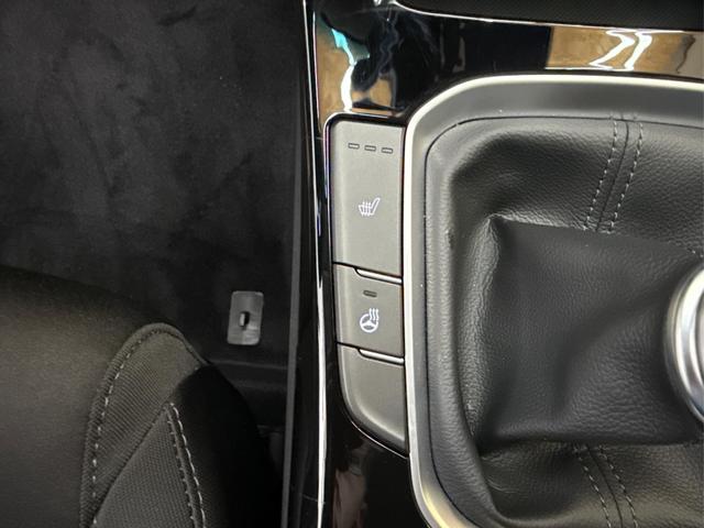 Hyundai i30 Kombi STYLE EDITION NAVI SHZ KLIMAAUTOMATIK RFK LED PDC v+h 