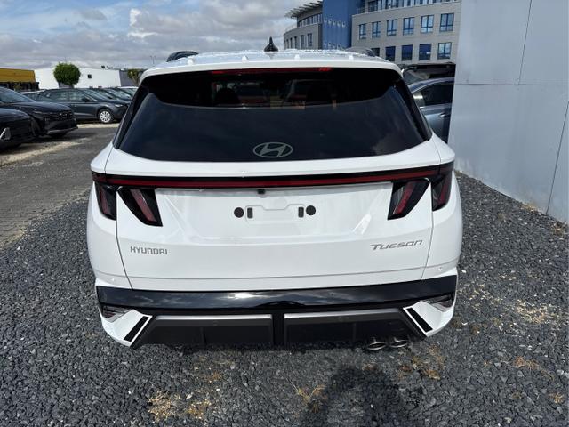 Hyundai / TUCSON / Weiß / / / 