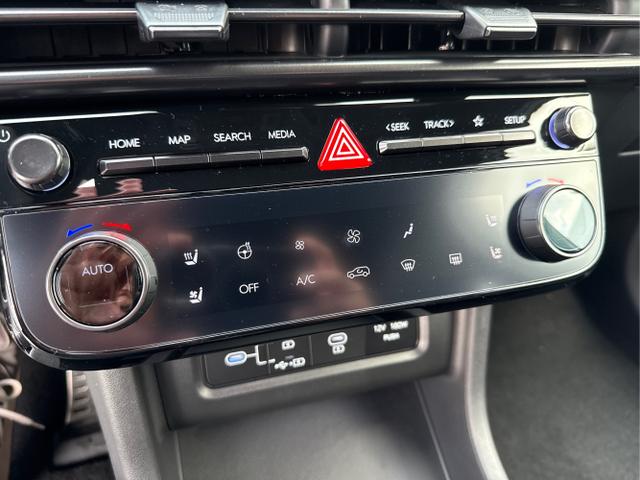Hyundai / TUCSON / Weiß / / / 