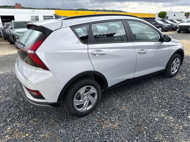 Hyundai / BAYON / Weiß / / / 