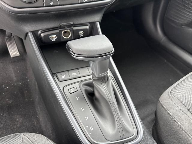 Hyundai / BAYON / Weiß / / / 