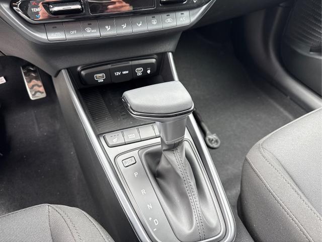 Hyundai / BAYON / Weiß / / / 