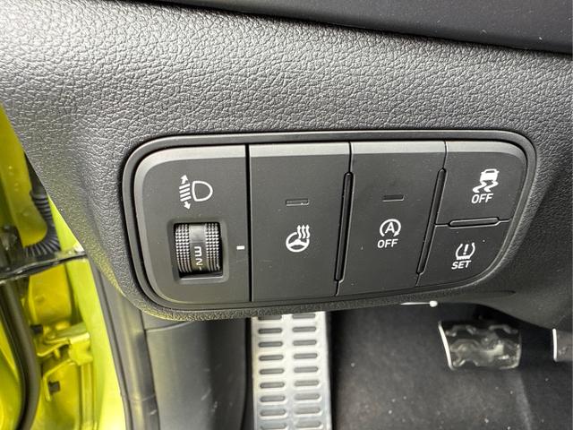 Hyundai / BAYON / Weiß / / / 