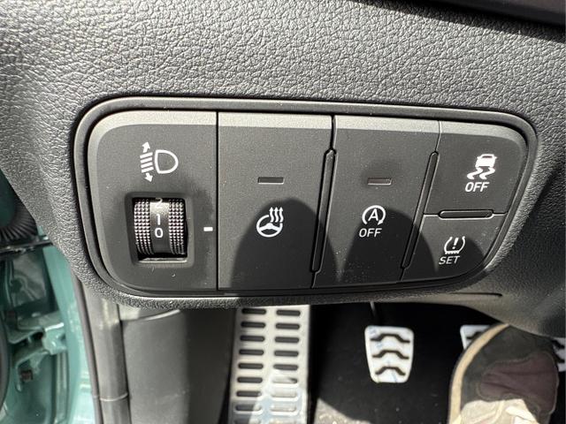 Hyundai / BAYON / Weiß / / / 