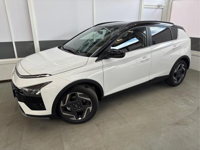 Hyundai BAYON - PREMIUM FL DCT ACC SmartSense PLUS NAVI SHZ RFK PDC KLIMAAUTOMATIK