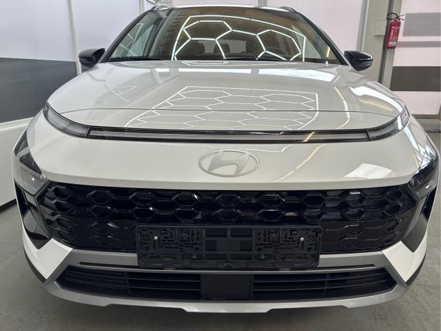 Hyundai BAYON - PREMIUM FL DCT ACC SmartSense PLUS NAVI SHZ RFK PDC KLIMAAUTOMATIK