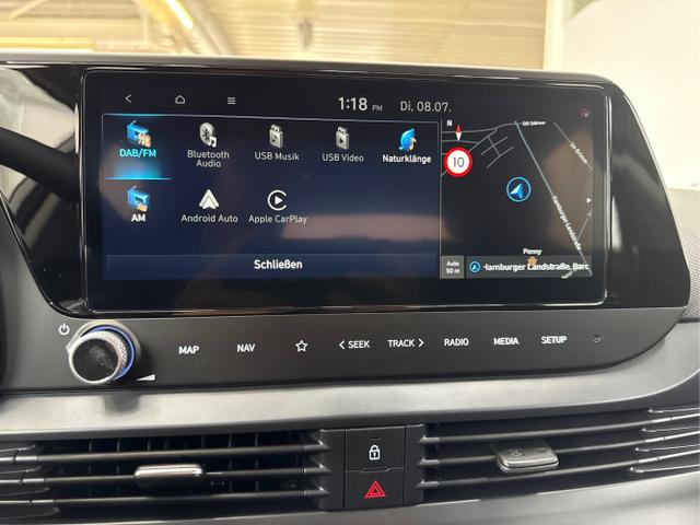 Hyundai / BAYON / Weiß / / / DCT SHZ NAVI RFK PDC 