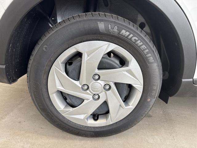 Hyundai / BAYON / Weiß / / / DCT SHZ NAVI RFK PDC 