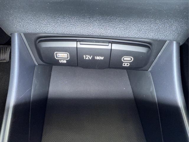 Hyundai / BAYON / Weiß / / / DCT SHZ NAVI RFK PDC 