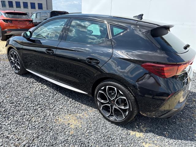 Cupra / Leon / Weiß / / / 