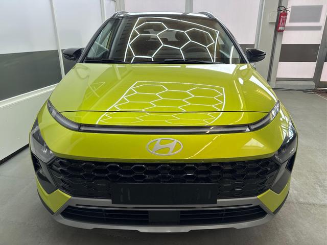 Hyundai BAYON - PREMIUM FL DCT ACC SmartSense PLUS NAVI SHZ RFK PDC KLIMAAUTOMATIK