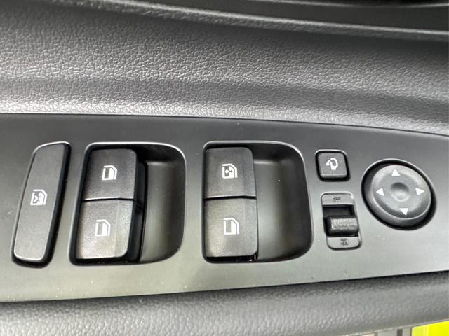 Hyundai BAYON PREMIUM FL DCT ACC SmartSense PLUS NAVI SHZ RFK PDC KLIMAAUTOMATIK 