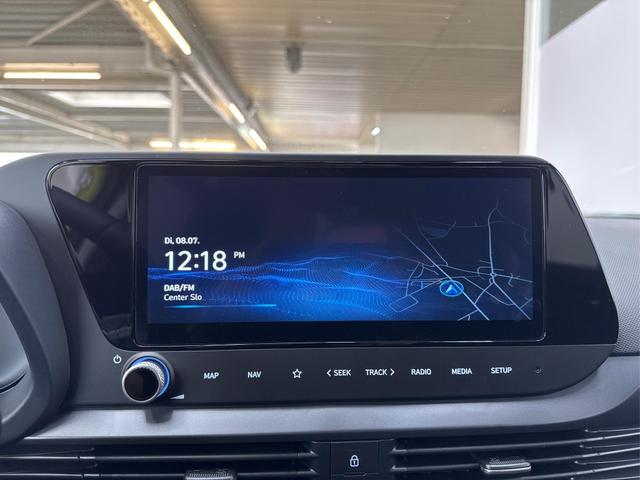 Hyundai BAYON PREMIUM FL DCT ACC SmartSense PLUS NAVI SHZ RFK PDC KLIMAAUTOMATIK 