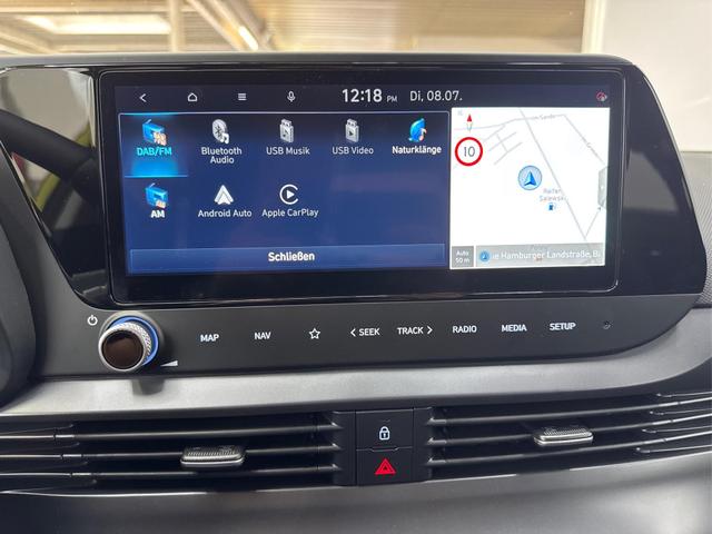Hyundai BAYON PREMIUM FL DCT ACC SmartSense PLUS NAVI SHZ RFK PDC KLIMAAUTOMATIK 