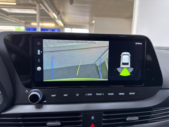Hyundai BAYON PREMIUM FL DCT ACC SmartSense PLUS NAVI SHZ RFK PDC KLIMAAUTOMATIK 