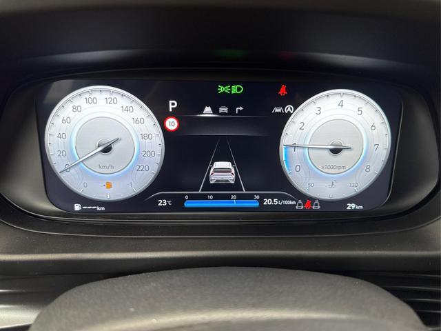 Hyundai BAYON PREMIUM FL DCT ACC SmartSense PLUS NAVI SHZ RFK PDC KLIMAAUTOMATIK 
